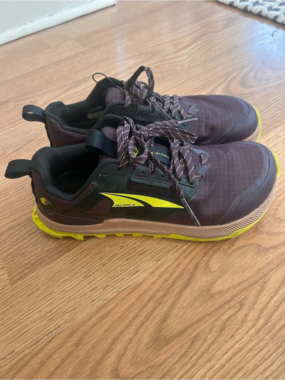 Women’s Altra Lone Peak 8